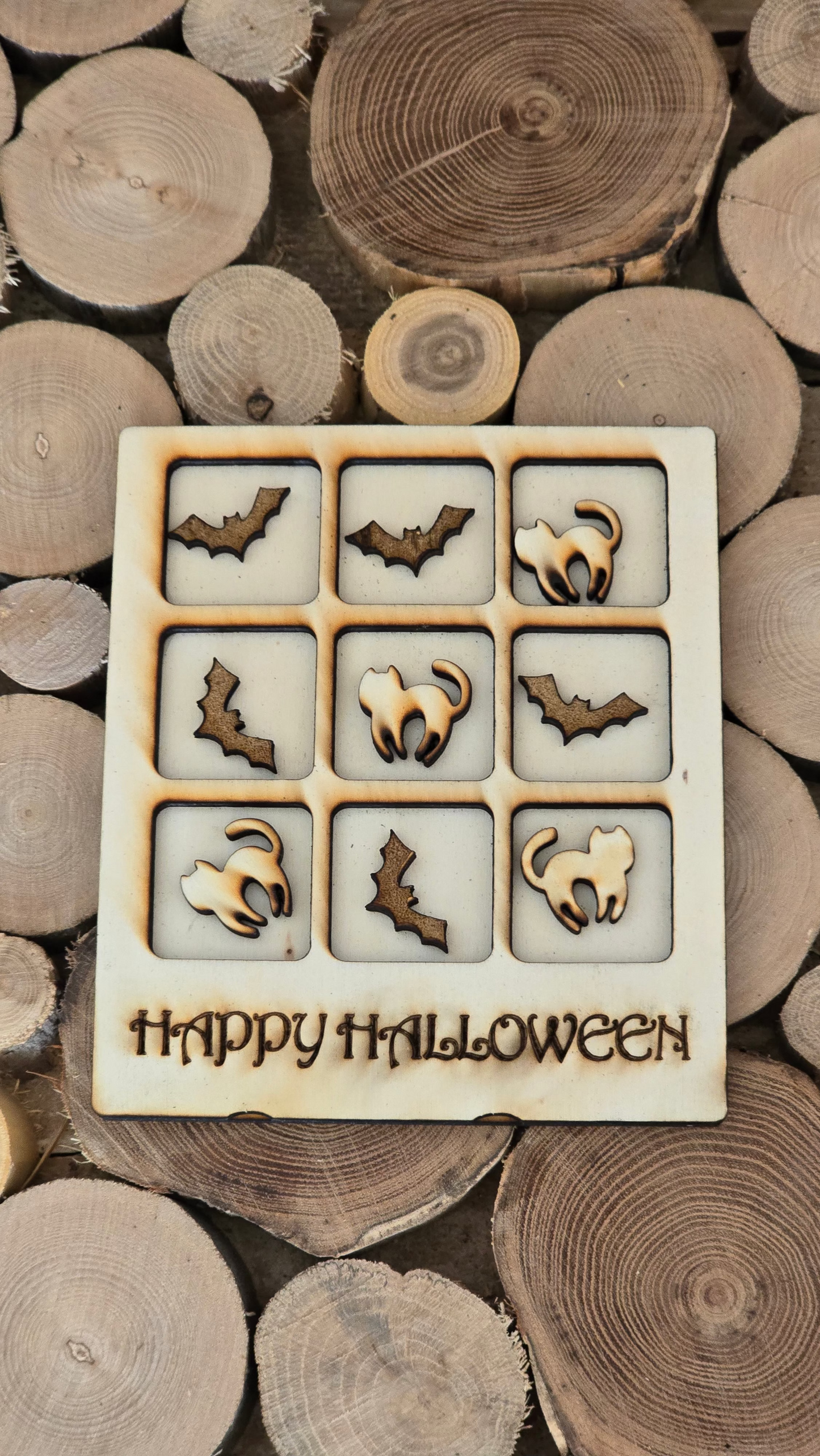 Igra tri v vrsto za Noč čarovnic