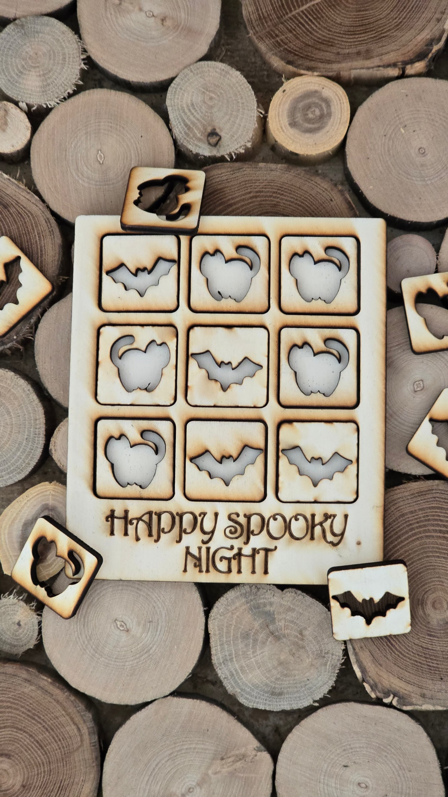 Igra tri v vrsto za Noč čarovnic