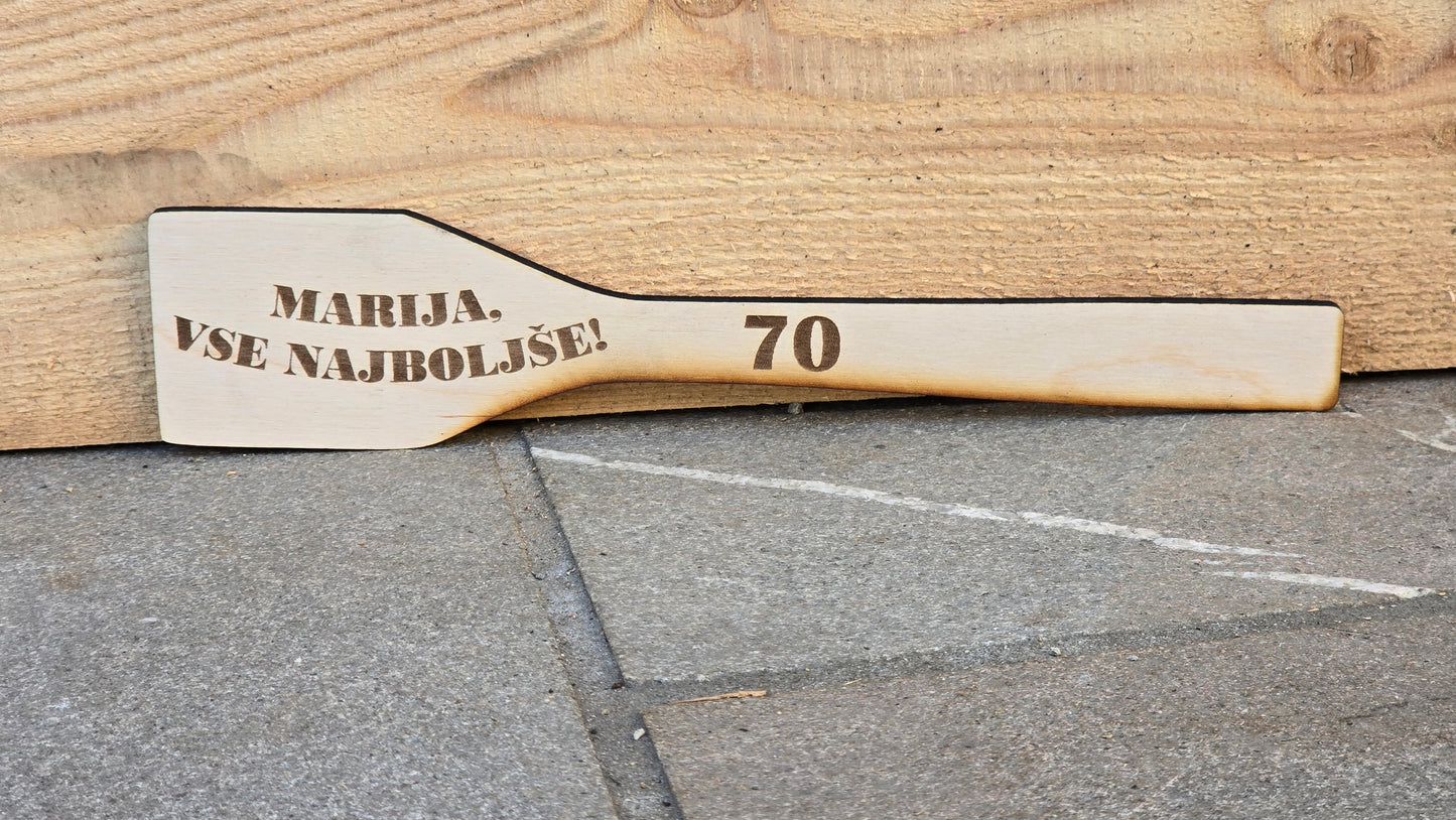 Darilna lesena kuhalnica